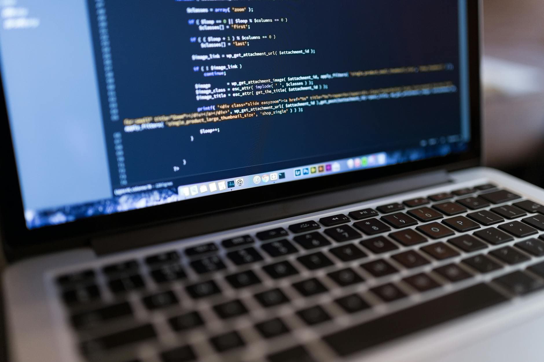 Comparison of custom WordPress website versus pre-built theme layouts